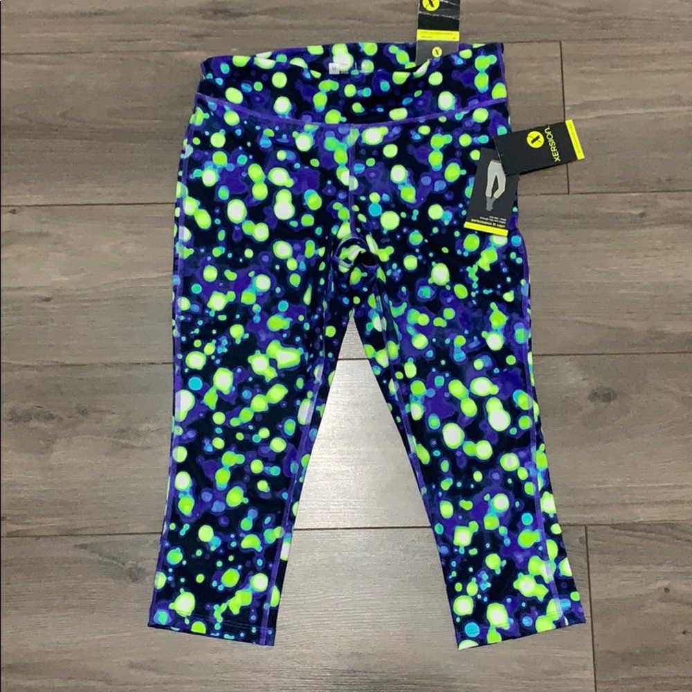 XERSION performance fit yoga capri leggings